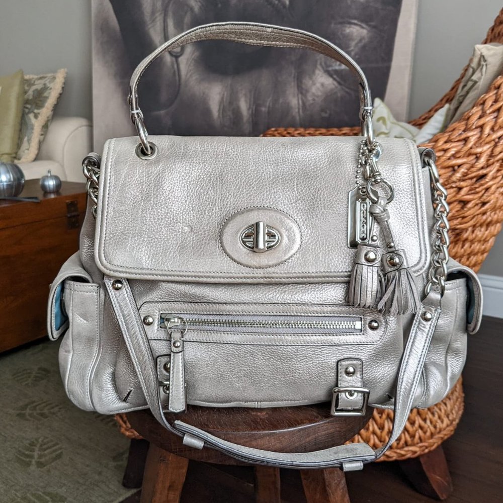 Coach Sydney Satchel - Authentic